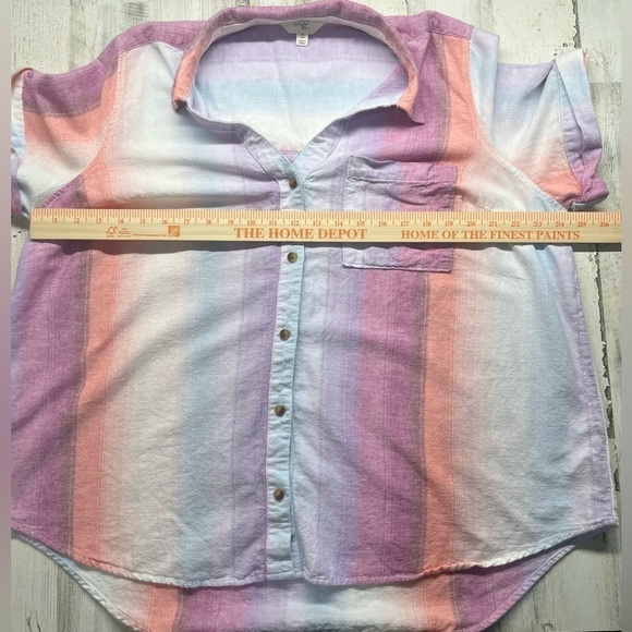 Terra & Sky Women's Plus Size Button-Down Camp Shirt multi color size 0X - Picture 5 of 8